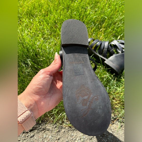 Lucia Gladiator Sandals - Picture 5 of 9